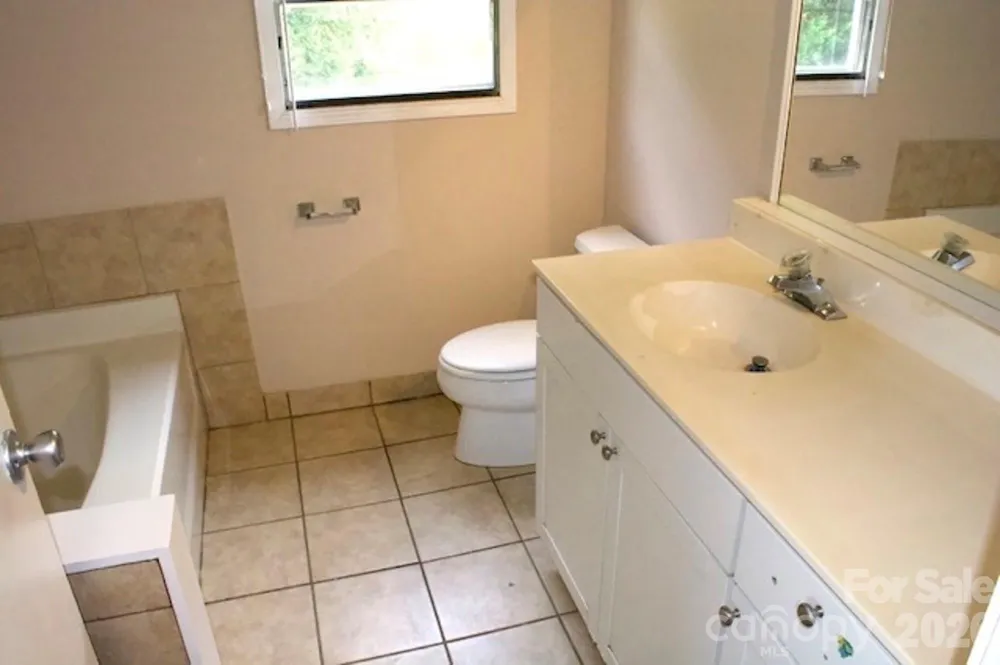 1016 Bethesda Road #4, 3, 2 Statesville, NC 28677
