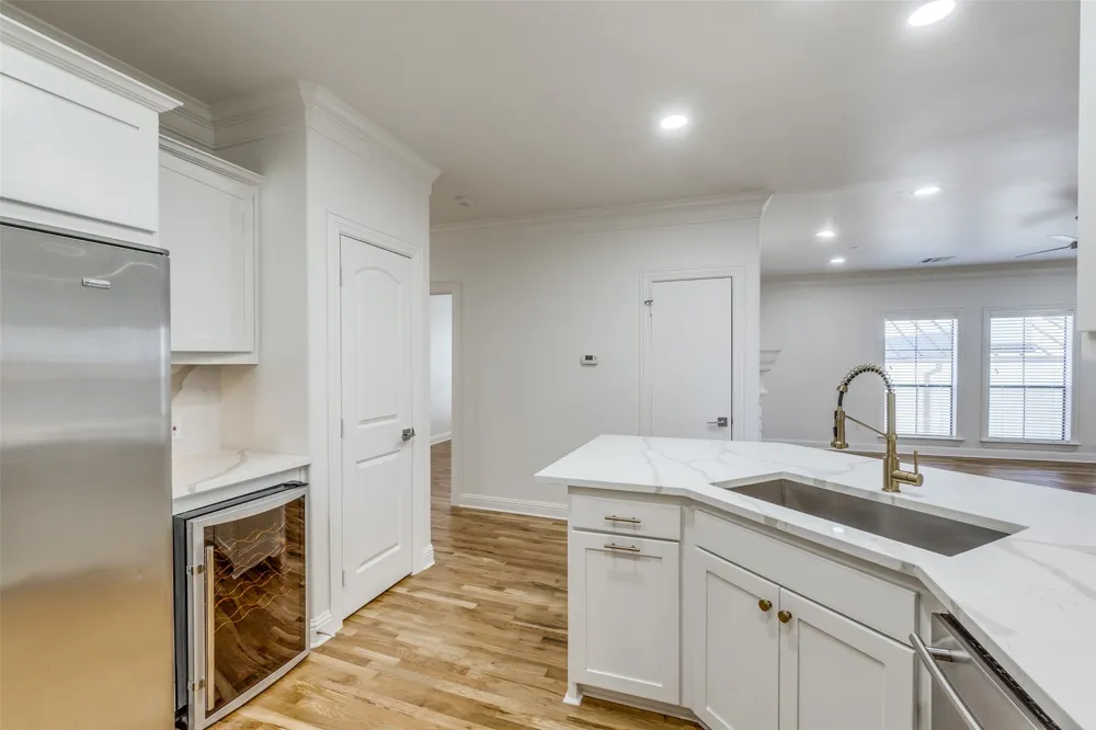 4210 Prescott #C Dallas, TX 75219