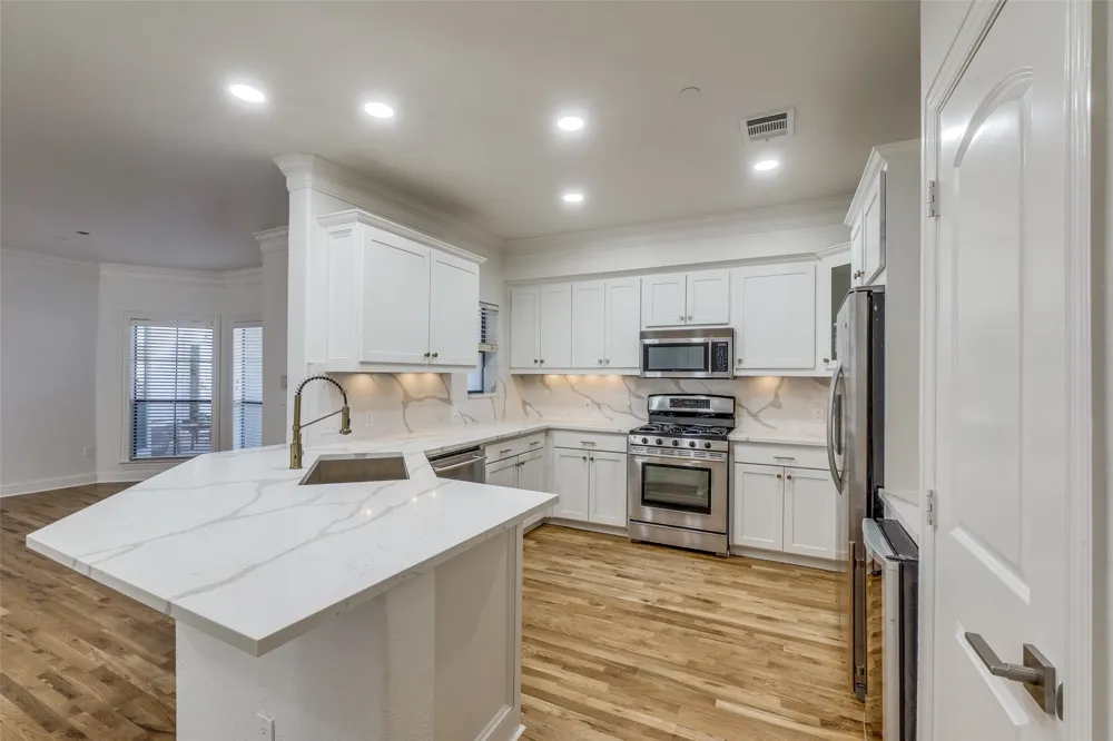 4210 Prescott #C Dallas, TX 75219