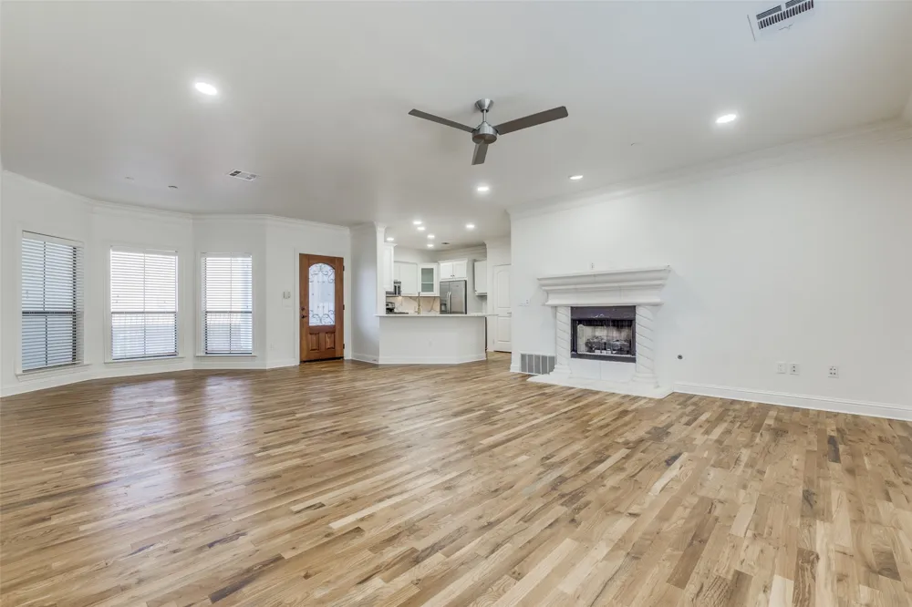 4210 Prescott #C Dallas, TX 75219