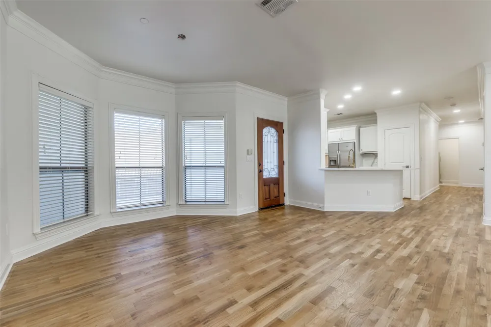 4210 Prescott #C Dallas, TX 75219