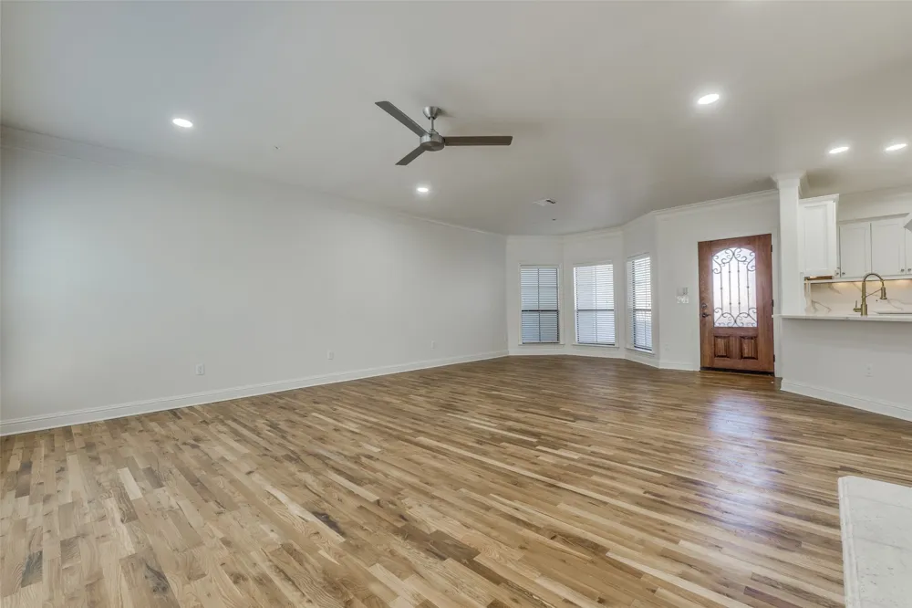 4210 Prescott #C Dallas, TX 75219