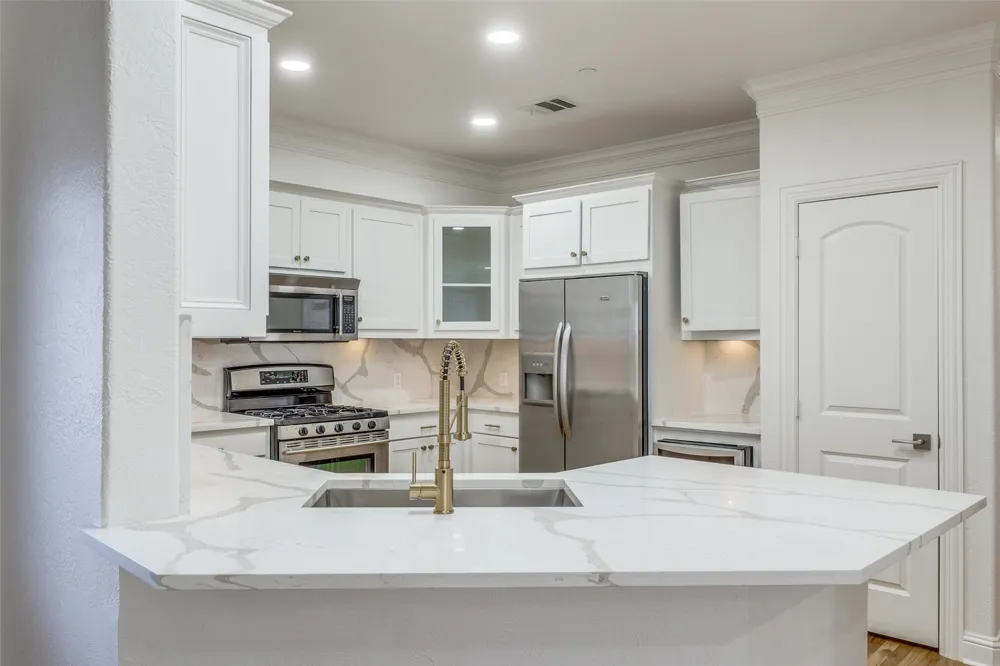 4210 Prescott #C Dallas, TX 75219