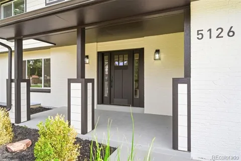 5126 W Fremont