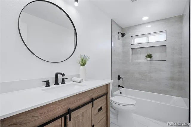5126 W Fremont Avenue Littleton, CO 80128