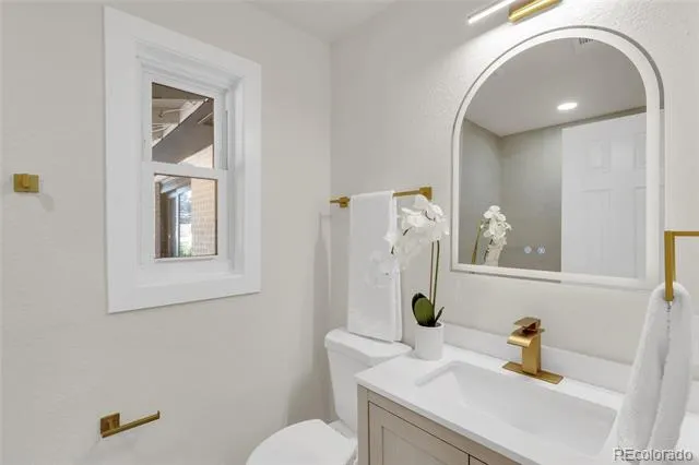 1170 S Gray Street Lakewood, CO 80232