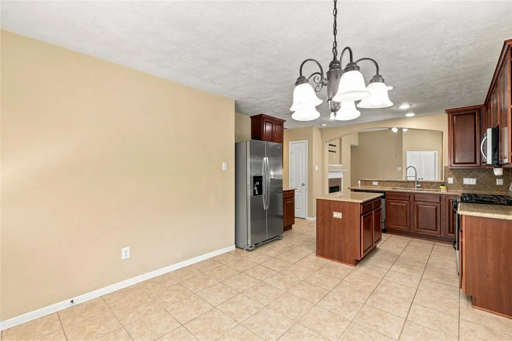 5923 Deleon Trail Drive Spring, TX 77379