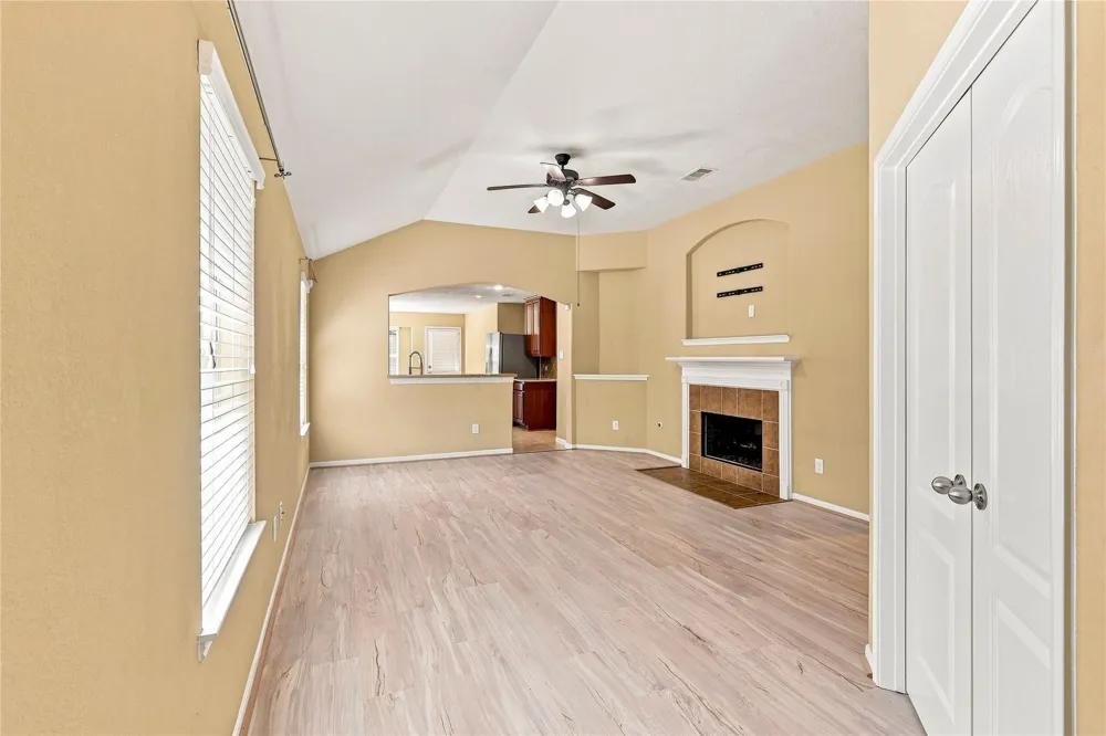5923 Deleon Trail Drive Spring, TX 77379