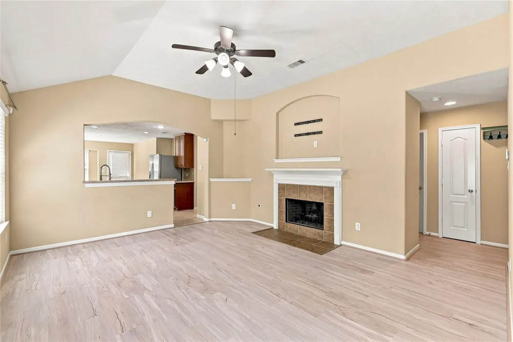 5923 Deleon Trail Drive Spring, TX 77379