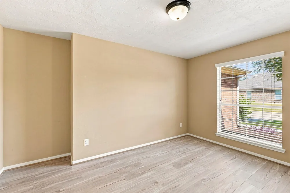 5923 Deleon Trail Drive Spring, TX 77379