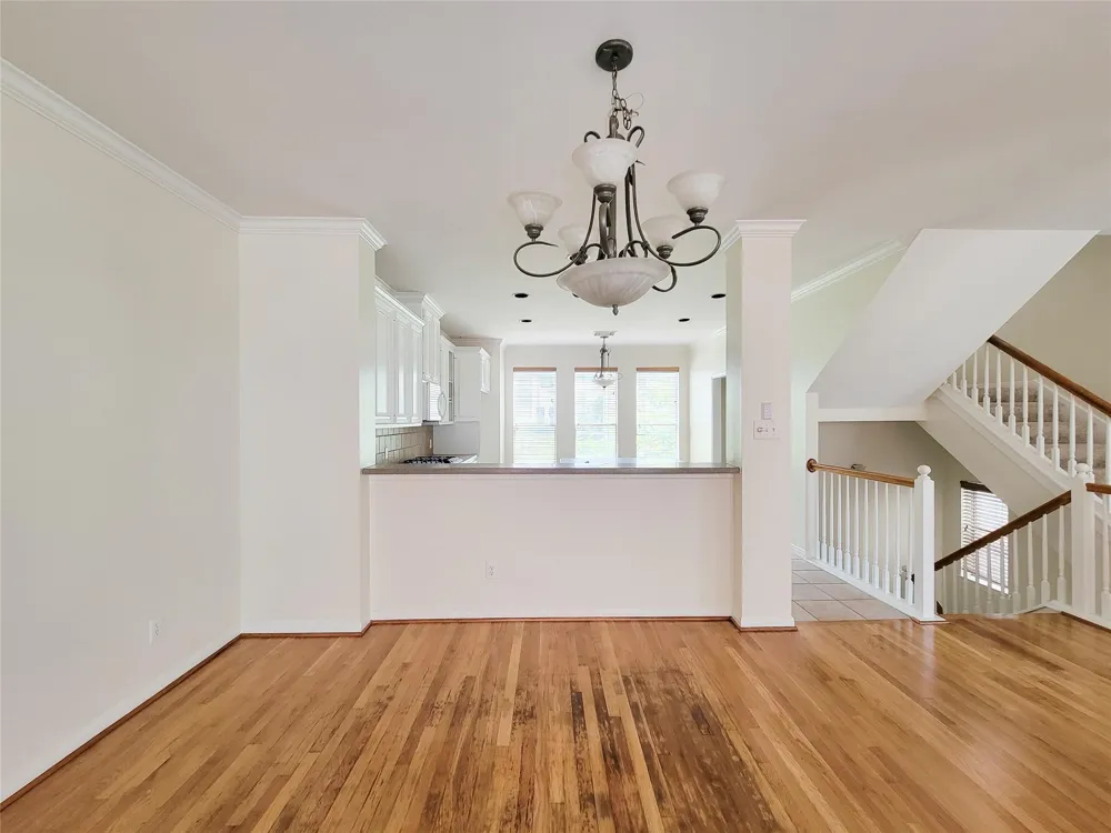 34 Waugh #B Houston, TX 77007