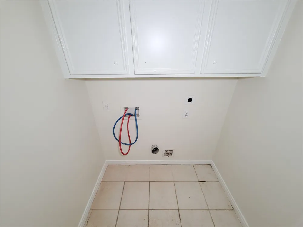 34 Waugh #B Houston, TX 77007