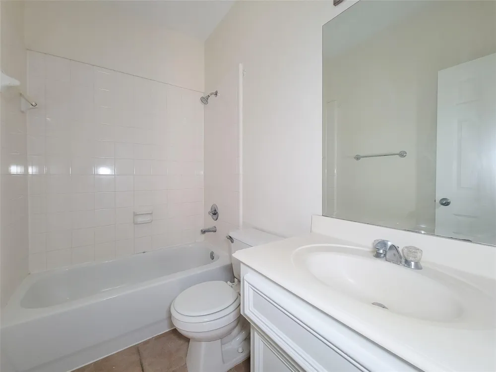 34 Waugh #B Houston, TX 77007