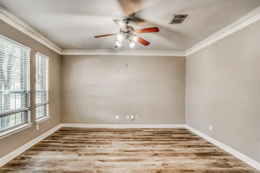 12013 Banks Run Drive Pearland, TX 77584