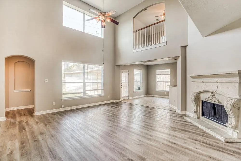 12013 Banks Run Drive Pearland, TX 77584