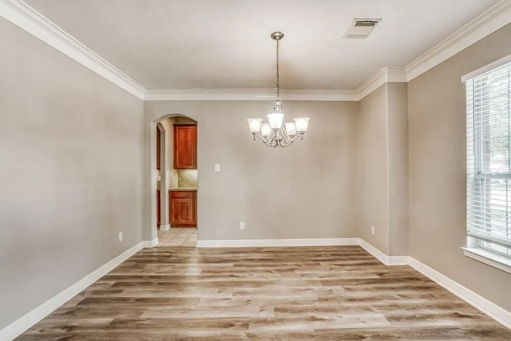 12013 Banks Run Drive Pearland, TX 77584