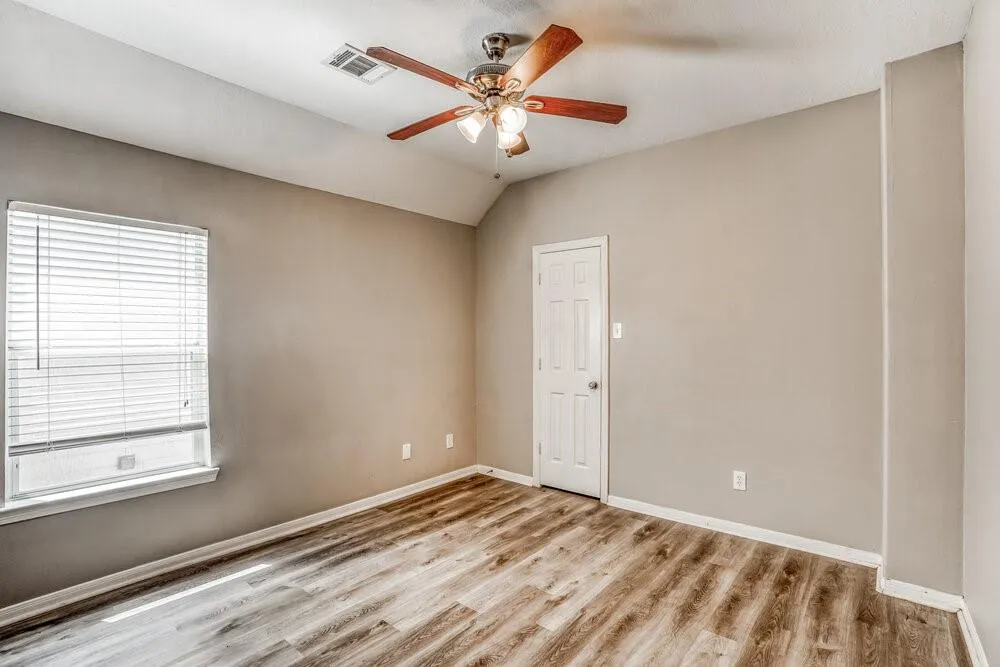 12013 Banks Run Drive Pearland, TX 77584