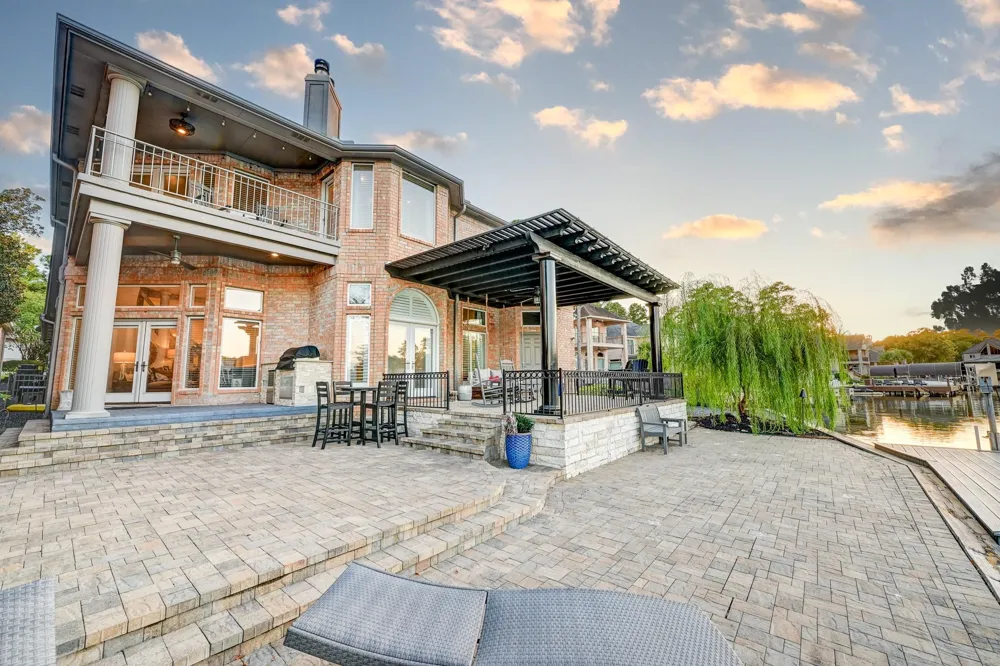 113 Winthrop Harbor Montgomery, TX 77356