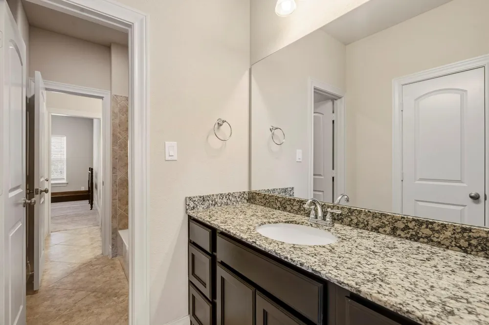 1718 Tonkawa Trail Katy, TX 77493