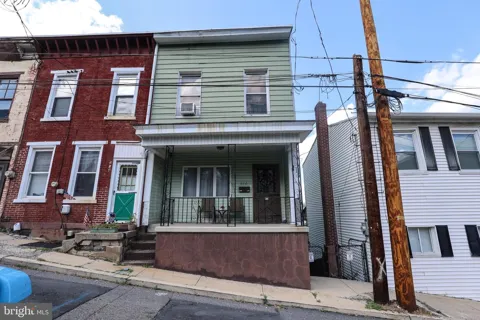 212 W SCHUYLKILL AVENUE