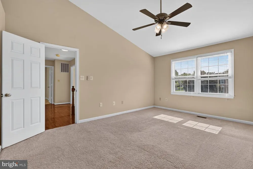 8219 CRACKLING FIRE DRIVE Gainesville, VA 20155