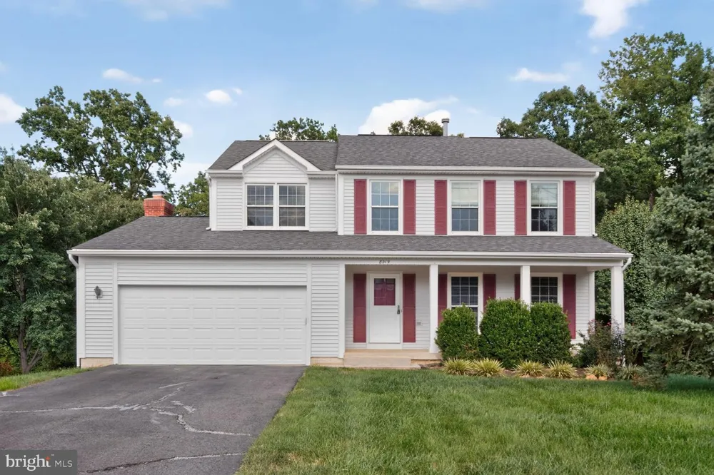 8219 CRACKLING FIRE DRIVE Gainesville, VA 20155