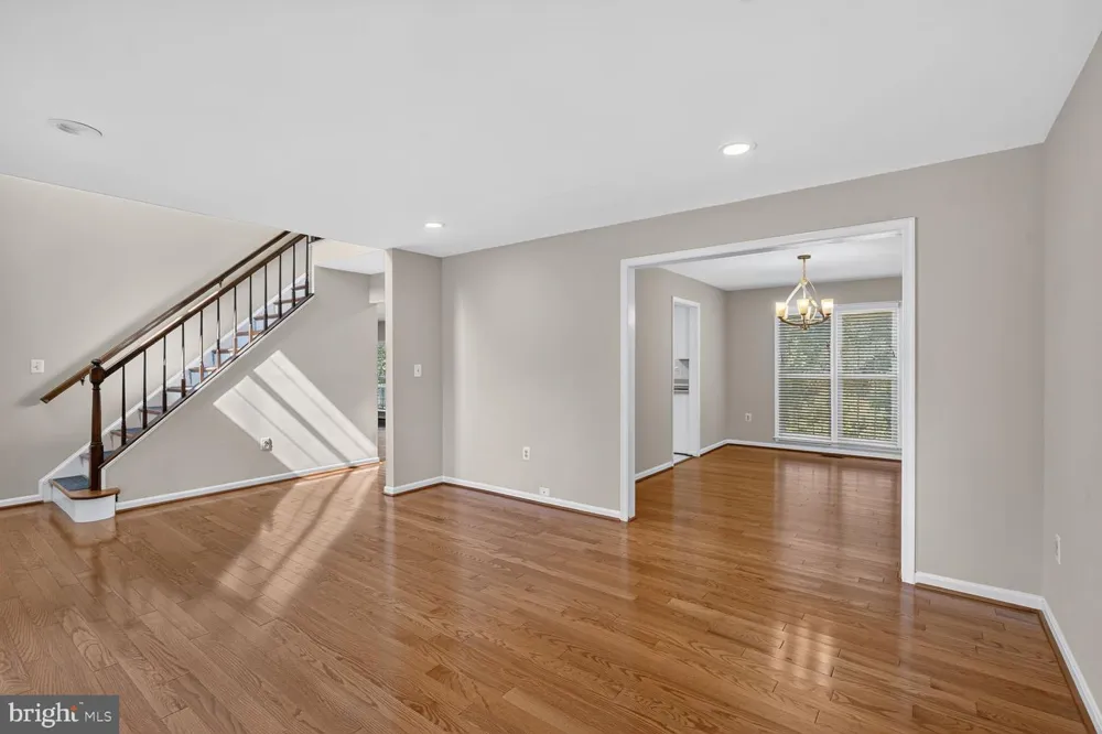 8219 CRACKLING FIRE DRIVE Gainesville, VA 20155