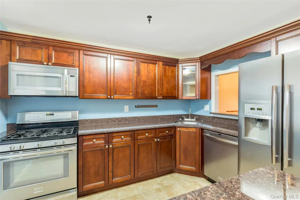 5218 Wilshire Lane #5218 Oakdale, NY 11769