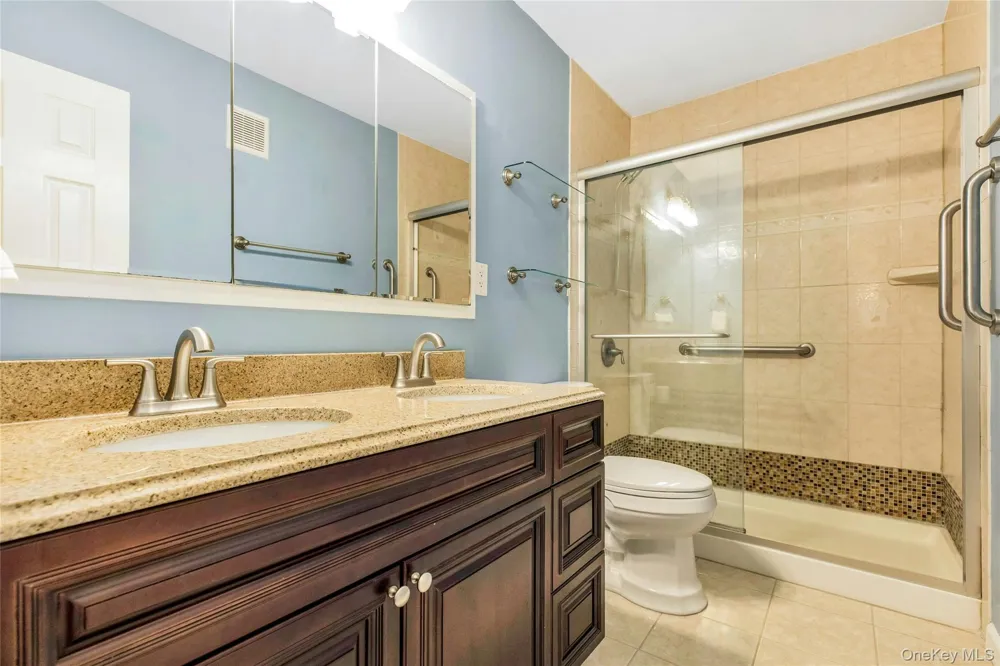 5218 Wilshire Lane #5218 Oakdale, NY 11769