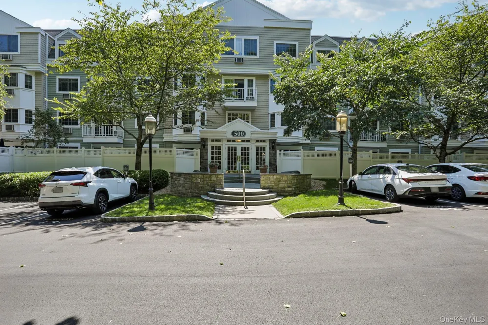 500 Pondside Drive #4L White Plains, NY 10607