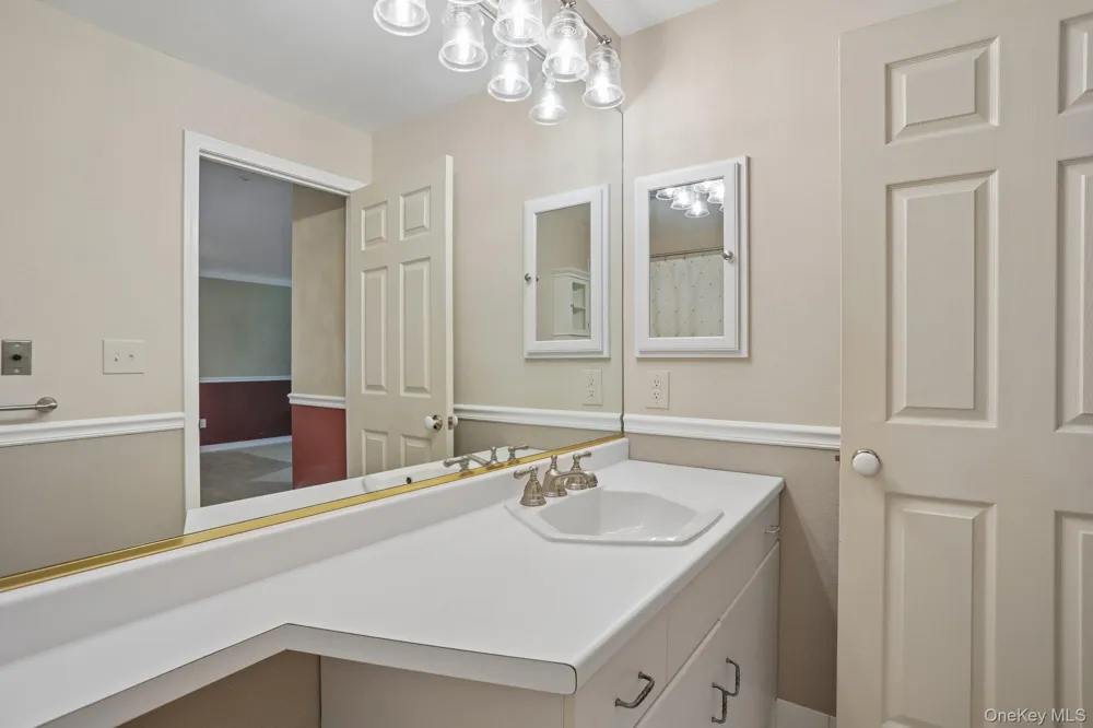 500 Pondside Drive #4L White Plains, NY 10607