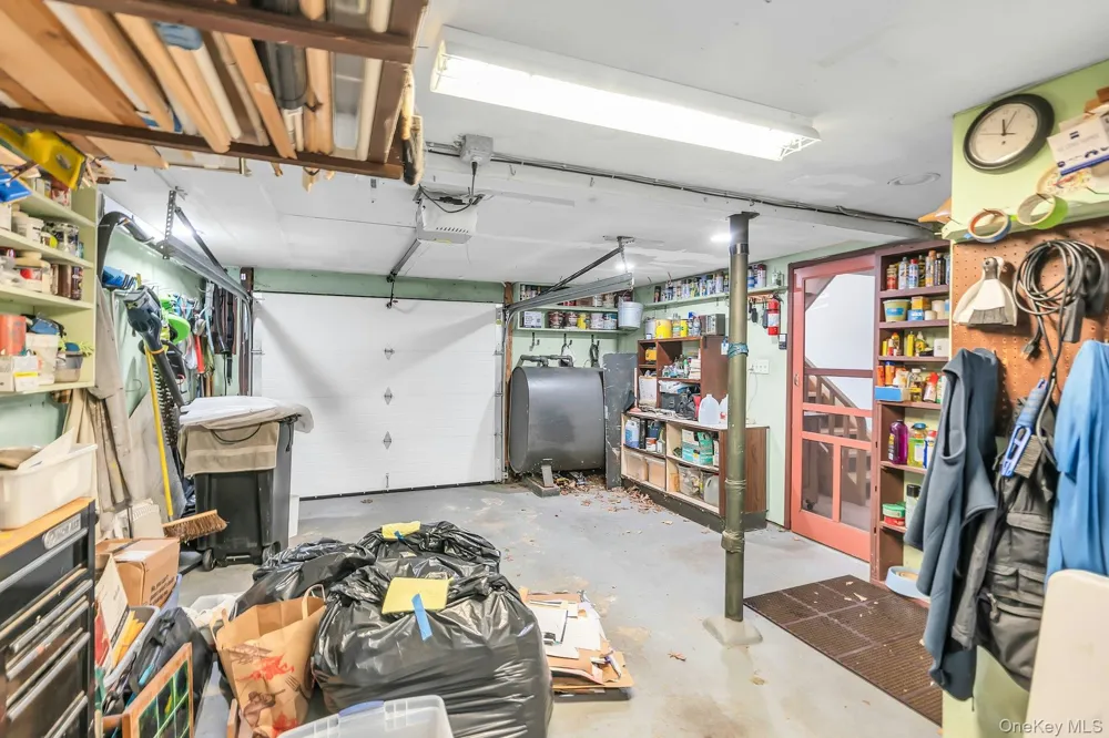 23 Redleaf Lane Commack, NY 11725
