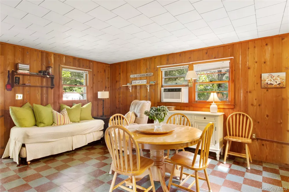 8 Boathouse Road Hampton Bays, NY 11946