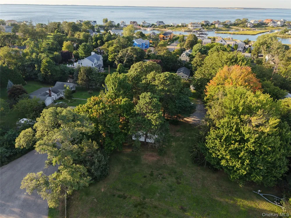 8 Boathouse Road Hampton Bays, NY 11946
