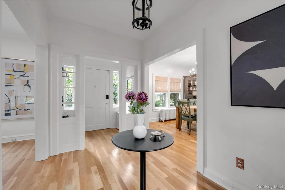 320 Forest Road Douglaston, NY 11363