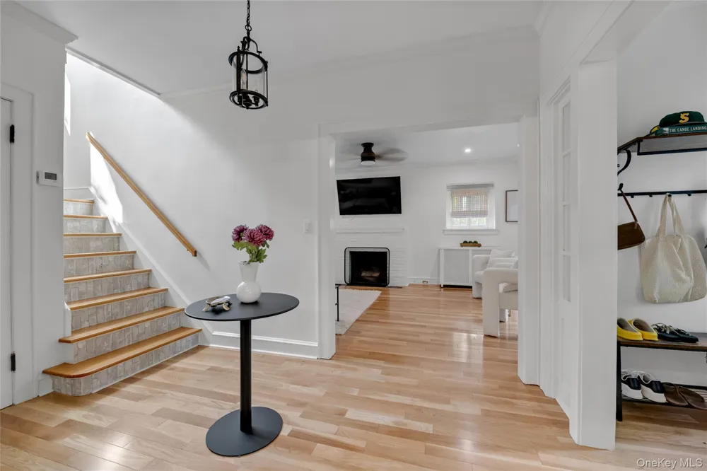 320 Forest Road Douglaston, NY 11363