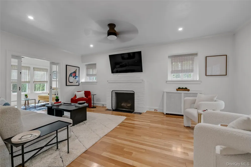 320 Forest Road Douglaston, NY 11363