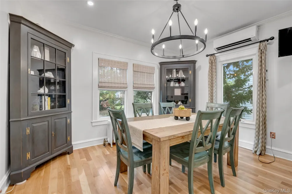 320 Forest Road Douglaston, NY 11363