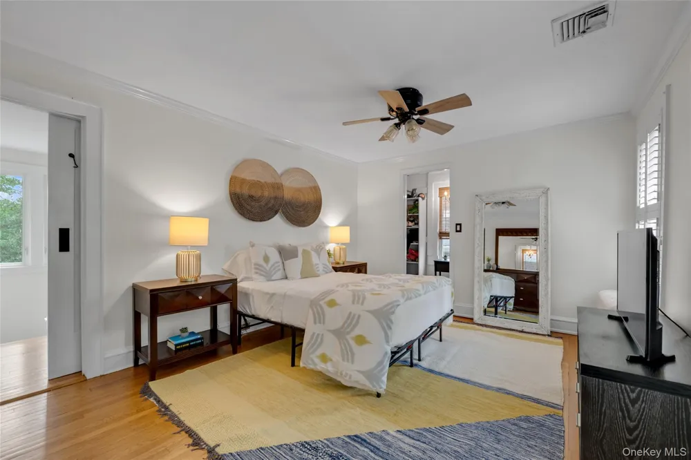 320 Forest Road Douglaston, NY 11363