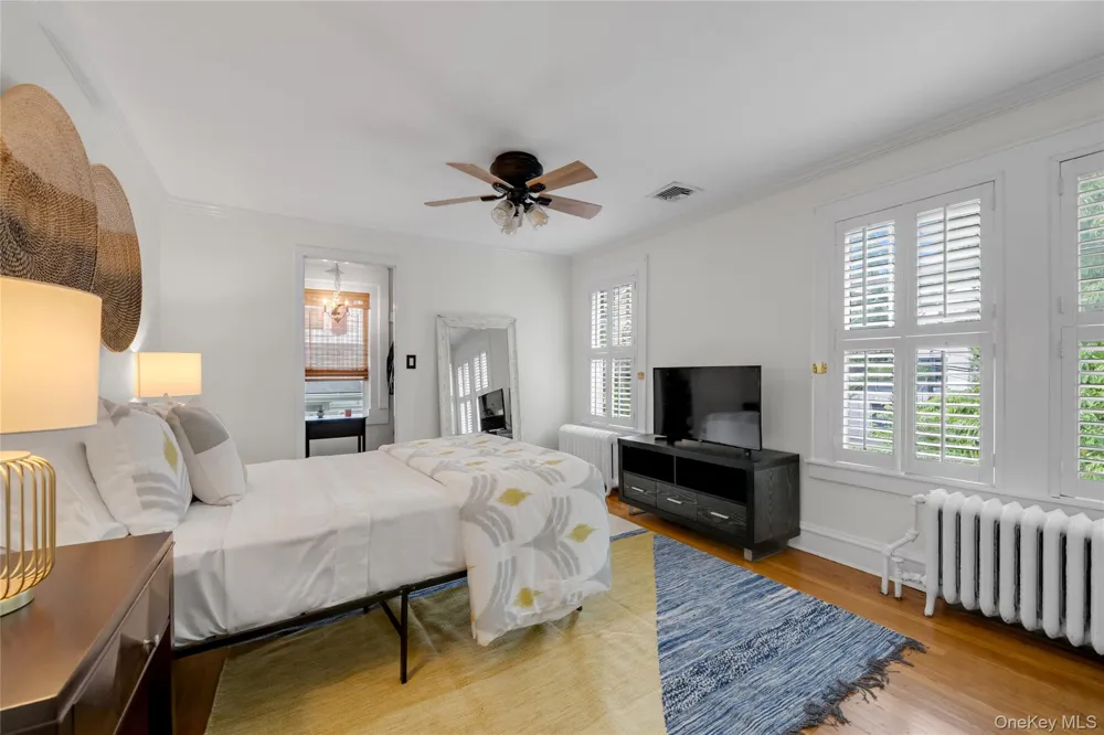 320 Forest Road Douglaston, NY 11363