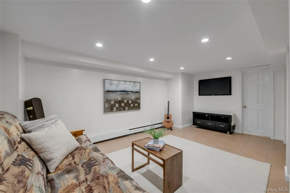 320 Forest Road Douglaston, NY 11363
