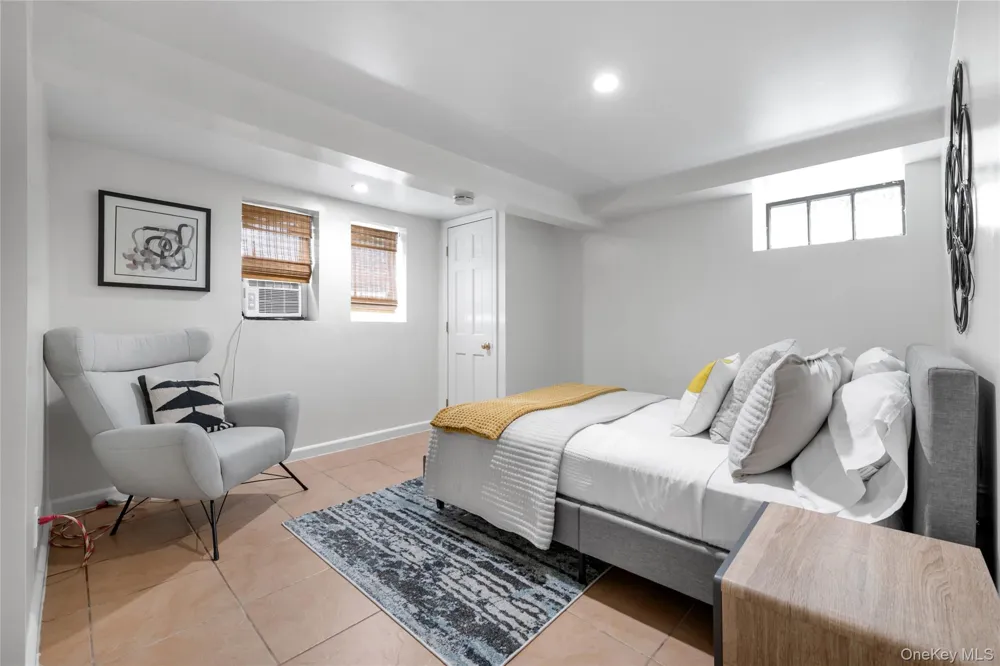 320 Forest Road Douglaston, NY 11363