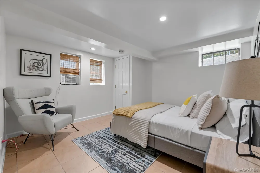 320 Forest Road Douglaston, NY 11363