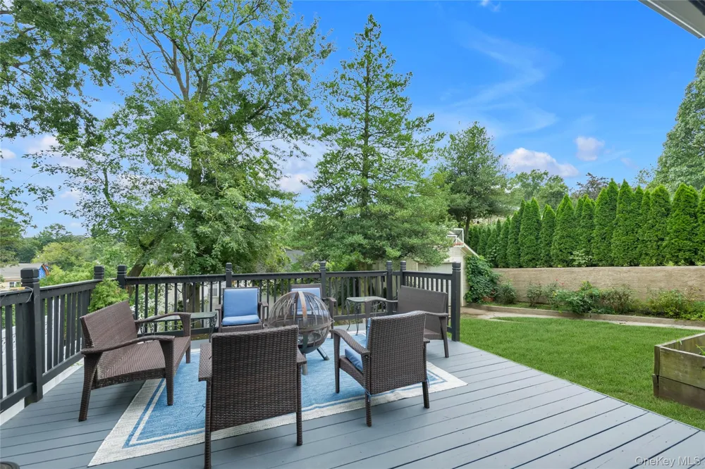 320 Forest Road Douglaston, NY 11363