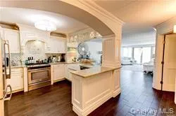 170 W Broadway #6G Long Beach, NY 11561