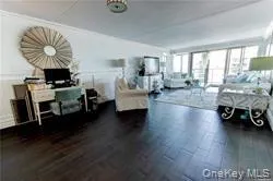 170 W Broadway #6G Long Beach, NY 11561