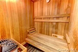 170 W Broadway #6G Long Beach, NY 11561