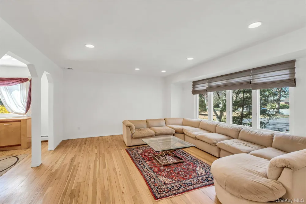 132 Washington Avenue Plainview, NY 11803