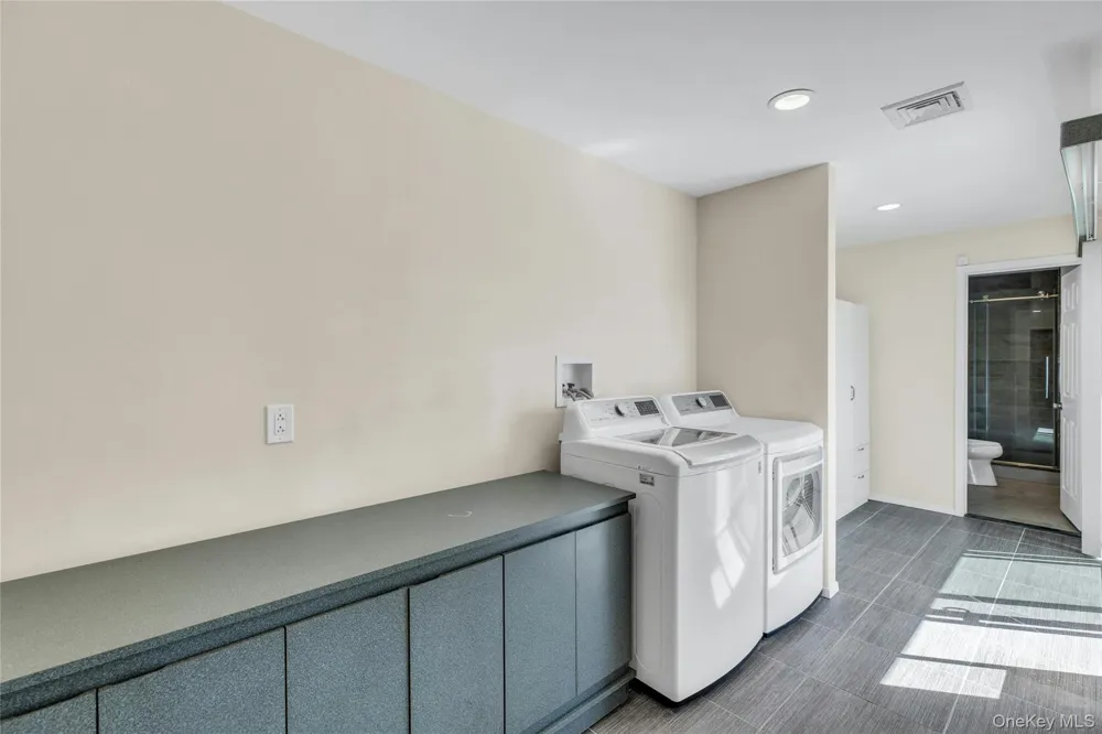 132 Washington Avenue Plainview, NY 11803