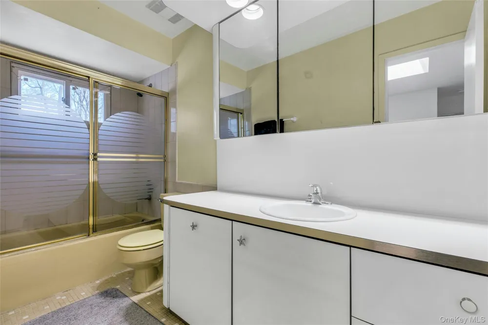 132 Washington Avenue Plainview, NY 11803